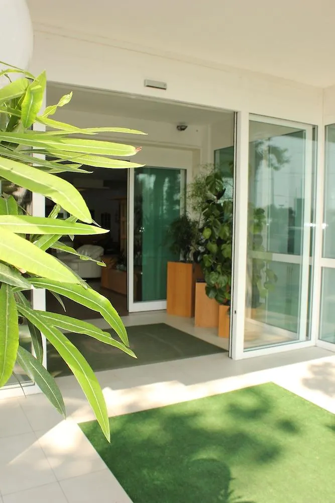 ***  Hotel La Torretta Bramante Римини Италия