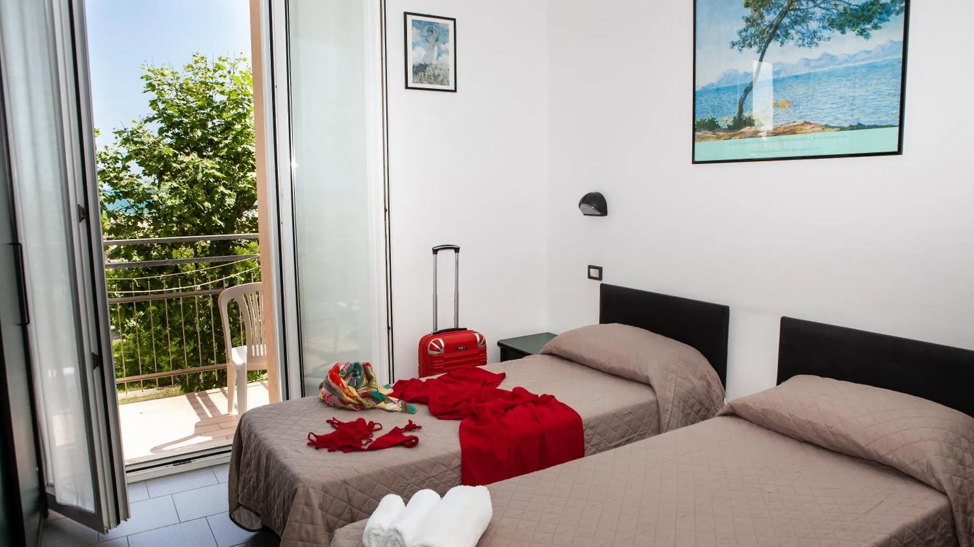 Hotel La Torretta Bramante Римини 3*,