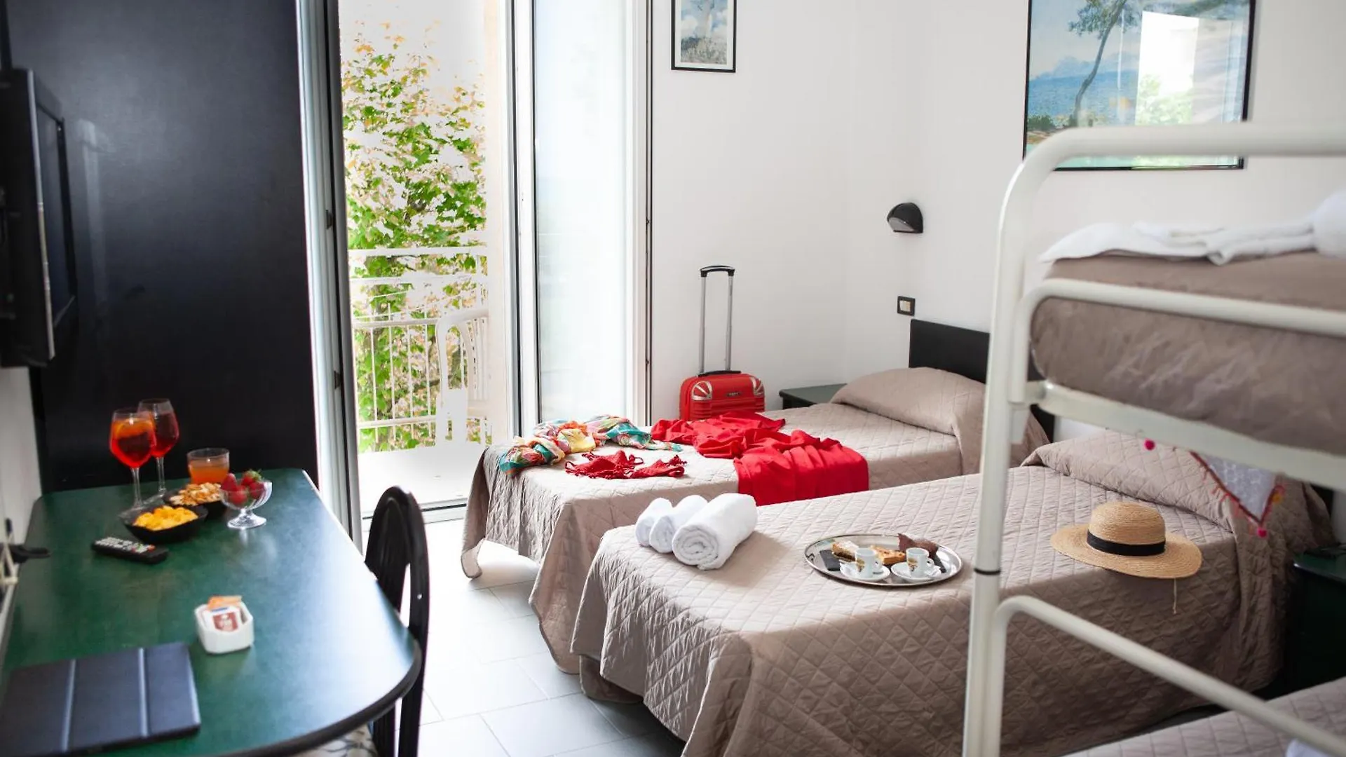 ***  Hotel La Torretta Bramante Римини Италия
